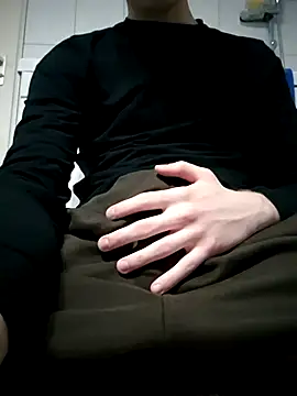 Snapshot of cutie_anonymm chatting on October 29, 2025, 6:09 pm cutie anonymm online show from October 29, 2025, 6:09 pm