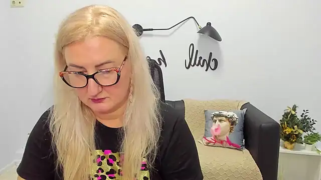 Snapshot of ChristyBrooks chatting on January 2, 2025, 7:07 pm ChristyBrooks online show from January 2, 2025, 7:07 pm
