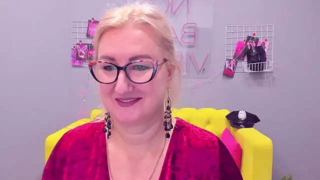 Snapshot of ChristyBrooks chatting on January 9, 2025, 12:52 pm ChristyBrooks online show from January 9, 2025, 12:52 pm