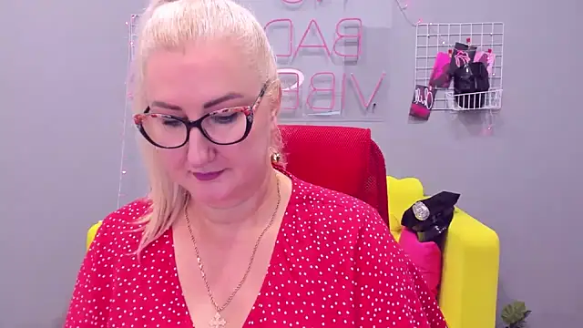Snapshot of ChristyBrooks chatting on January 10, 2025, 2:13 pm ChristyBrooks online show from January 10, 2025, 2:13 pm