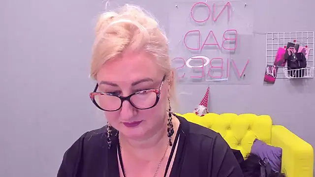 Snapshot of ChristyBrooks chatting on January 14, 2025, 6:17 pm ChristyBrooks online show from January 14, 2025, 6:17 pm