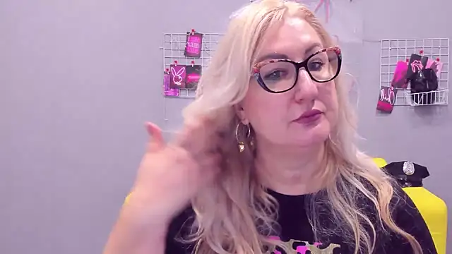 Snapshot of ChristyBrooks chatting on January 15, 2025, 12:15 pm ChristyBrooks online show from January 15, 2025, 12:15 pm