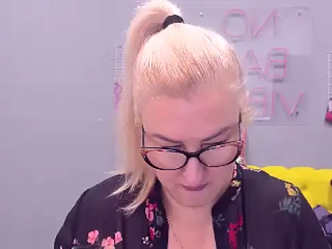 Snapshot of ChristyBrooks chatting on January 18, 2025, 9:13 am ChristyBrooks online show from January 18, 2025, 9:13 am