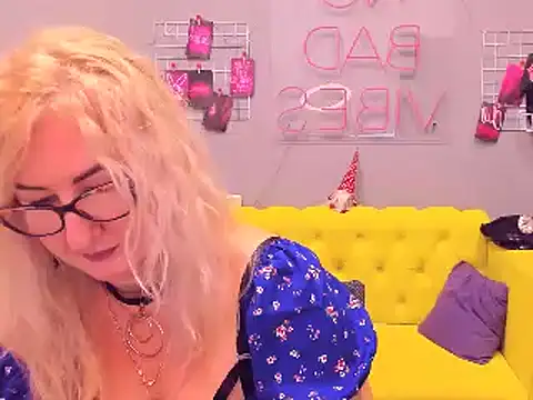 Snapshot of ChristyBrooks chatting on January 20, 2025, 6:21 pm ChristyBrooks online show from January 20, 2025, 6:21 pm