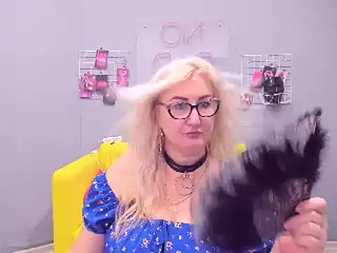 Snapshot of ChristyBrooks chatting on January 20, 2025, 9:22 pm ChristyBrooks online show from January 20, 2025, 9:22 pm