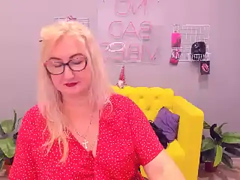 Snapshot of ChristyBrooks chatting on January 21, 2025, 3:10 pm ChristyBrooks online show from January 21, 2025, 3:10 pm