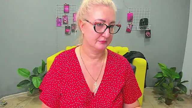 Snapshot of ChristyBrooks chatting on January 28, 2025, 9:19 pm ChristyBrooks online show from January 28, 2025, 9:19 pm