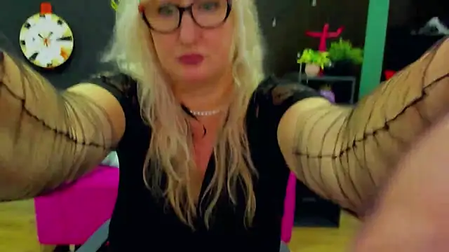 Snapshot of ChristyBrooks chatting on February 4, 2025, 3:15 pm ChristyBrooks online show from February 4, 2025, 3:15 pm