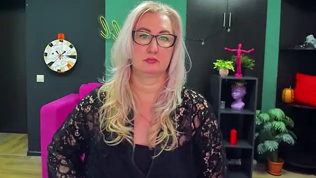 Snapshot of ChristyBrooks chatting on February 25, 2025, 4:21 pm ChristyBrooks online show from February 25, 2025, 4:21 pm