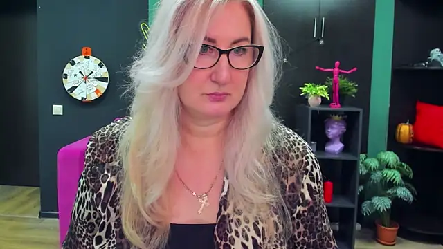 Snapshot of ChristyBrooks chatting on February 27, 2025, 1:17 pm ChristyBrooks online show from February 27, 2025, 1:17 pm