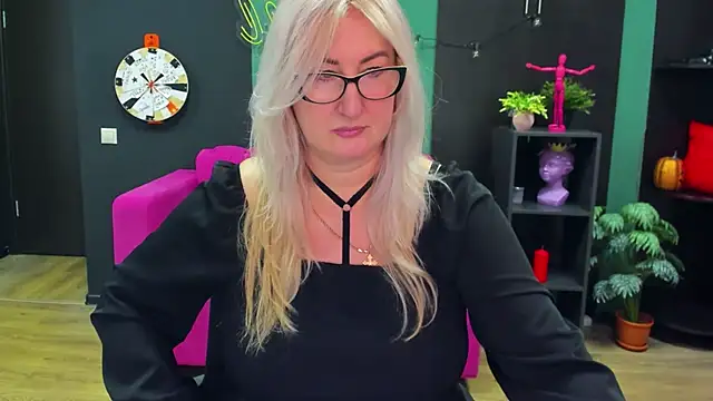 Snapshot of ChristyBrooks chatting on February 27, 2025, 7:26 pm ChristyBrooks online show from February 27, 2025, 7:26 pm