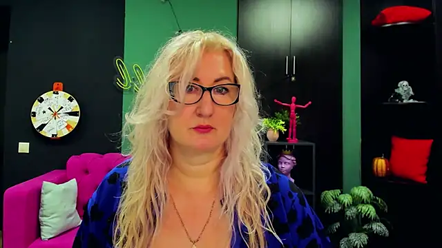 Snapshot of ChristyBrooks chatting on March 11, 2025, 1:23 pm ChristyBrooks online show from March 11, 2025, 1:23 pm