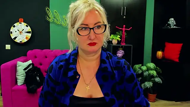 Snapshot of ChristyBrooks chatting on March 11, 2025, 7:36 pm ChristyBrooks online show from March 11, 2025, 7:36 pm