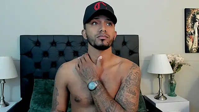 Snapshot of Robin_Rief chatting on September 13, 2025, 3:28 am Robin Rief online show from September 13, 2025, 3:28 am