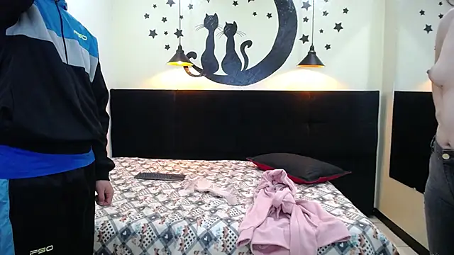 Snapshot of JeremmyAndStacy chatting on February 18, 2025, 1:00 pm JeremmyAndStacy online show from February 18, 2025, 1:00 pm