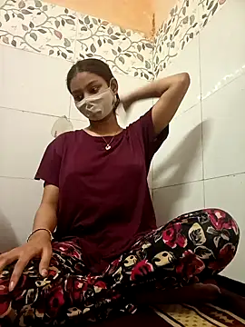 Snapshot of Alina_398 chatting on December 21, 2024, 3:53 pm Alina 398 online show from December 21, 2024, 3:53 pm