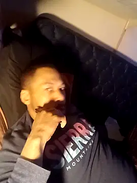 Snapshot of Creationmonster0 chatting on March 4, 2025, 4:06 am Creationmonster0 online show from March 4, 2025, 4:06 am