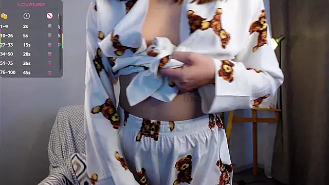 Snapshot of FalineDowlen chatting on January 23, 2025, 7:54 am FalineDowlen online show from January 23, 2025, 7:54 am