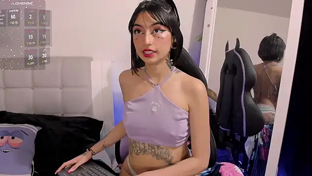 Snapshot of Any_Roussee chatting on January 29, 2025, 3:54 am Any Roussee online show from January 29, 2025, 3:54 am