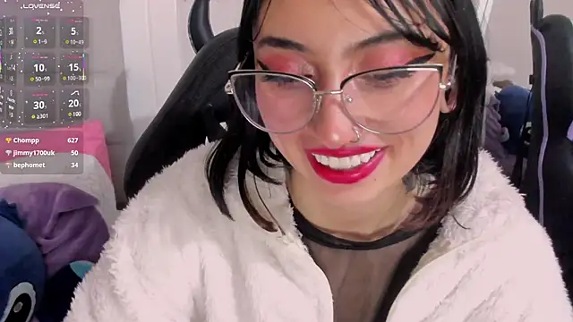 Snapshot of Any_Roussee chatting on March 15, 2025, 11:08 am Any Roussee online show from March 15, 2025, 11:08 am