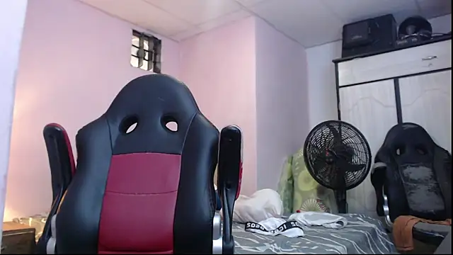 Snapshot of mr_stiven_ chatting on January 14, 2025, 9:13 am mr stiven  online show from January 14, 2025, 9:13 am