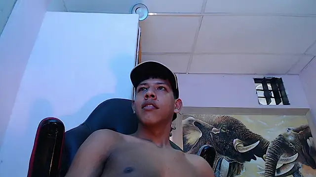 Snapshot of mr_stiven_ chatting on February 19, 2025, 6:22 am mr stiven  online show from February 19, 2025, 6:22 am