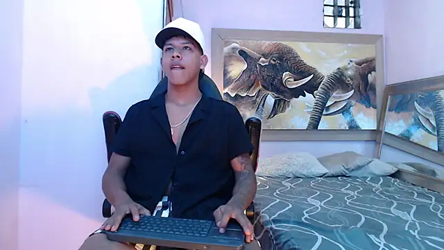 Snapshot of mr_stiven_ chatting on March 23, 2025, 5:21 am mr stiven  online show from March 23, 2025, 5:21 am