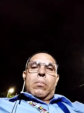 Snapshot of Alex011277 chatting on October 8, 2025, 1:58 am Alex011277 online show from October 8, 2025, 1:58 am