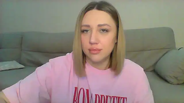 Snapshot of VickyLove047 chatting on February 26, 2025, 5:53 am VickyLove047 online show from February 26, 2025, 5:53 am