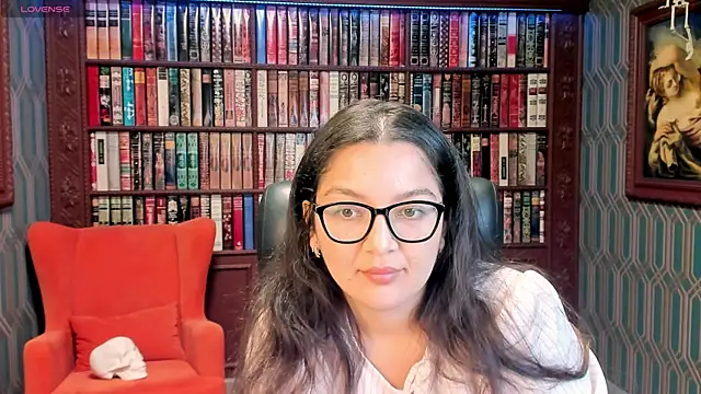 Snapshot of ZarifaBev chatting on September 10, 2025, 10:10 pm ZarifaBev online show from September 10, 2025, 10:10 pm