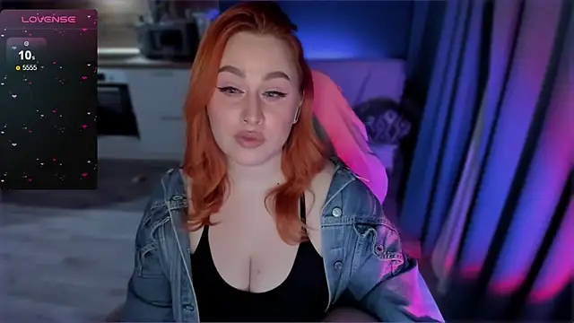 Snapshot of Flower_Camellia77 chatting on February 12, 2025, 11:41 pm Flower Camellia77 online show from February 12, 2025, 11:41 pm