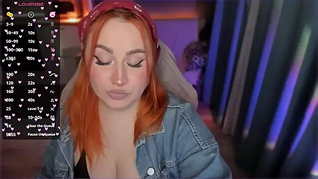 Snapshot of Flower_Camellia77 chatting on March 11, 2025, 8:20 pm Flower Camellia77 online show from March 11, 2025, 8:20 pm