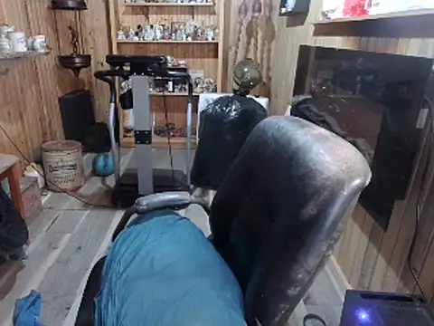 Snapshot of BrookeRides chatting on January 19, 2025, 11:21 pm BrookeRides online show from January 19, 2025, 11:21 pm