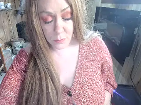 Snapshot of BrookeRides chatting on March 11, 2025, 5:35 pm BrookeRides online show from March 11, 2025, 5:35 pm