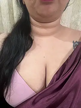 Snapshot of Akhi_Akshaya chatting on January 24, 2025, 5:42 pm Akhi Akshaya online show from January 24, 2025, 5:42 pm