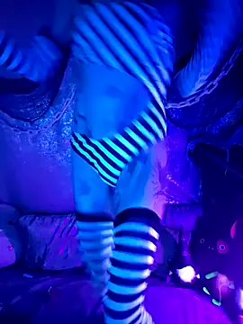 Snapshot of MommyMisfit chatting on October 16, 2025, 2:12 am MommyMisfit online show from October 16, 2025, 2:12 am