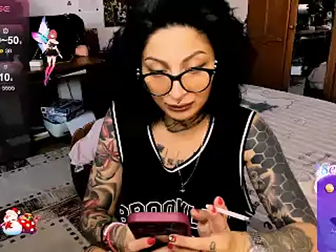 Snapshot of Lucky_Deniz chatting on December 18, 2024, 10:19 am Lucky Deniz online show from December 18, 2024, 10:19 am