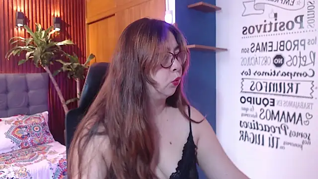 Snapshot of chloe_prg chatting on February 17, 2025, 12:48 pm chloe prg online show from February 17, 2025, 12:48 pm