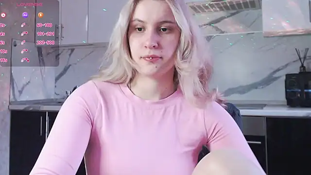 Snapshot of Sweet_white_chocolate chatting on March 20, 2025, 5:46 am Sweet white chocolate online show from March 20, 2025, 5:46 am