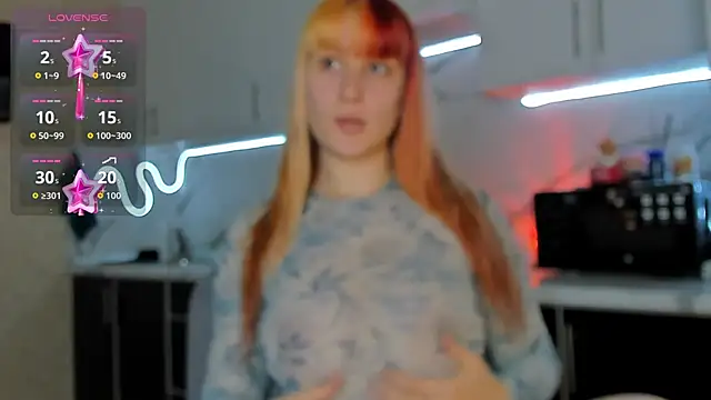 Snapshot of Sweet_white_chocolate chatting on November 6, 2025, 11:44 am Sweet white chocolate online show from November 6, 2025, 11:44 am