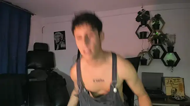 Snapshot of Antonello_Vannucci chatting on February 24, 2025, 11:41 pm Antonello Vannucci online show from February 24, 2025, 11:41 pm