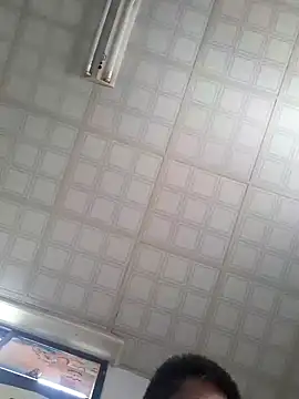 Snapshot of bb770504 chatting on January 26, 2025, 4:20 am bb770504 online show from January 26, 2025, 4:20 am