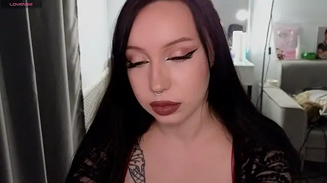 Snapshot of MoranaMissGod chatting on October 15, 2025, 7:03 pm MoranaMissGod online show from October 15, 2025, 7:03 pm