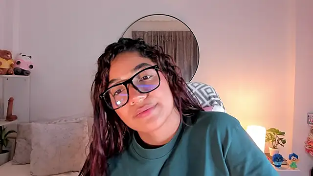 Snapshot of martina_roldam chatting on March 18, 2025, 3:42 am martina roldam online show from March 18, 2025, 3:42 am
