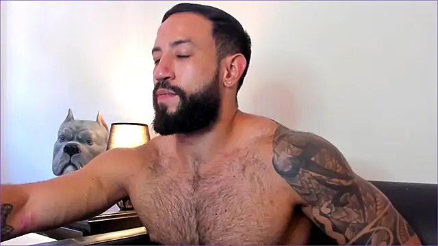 BradLeon  online show from October 7, 2025, 7:22 pm