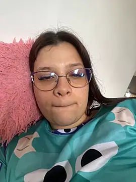 Snapshot of Sophia_cyrus11 chatting on December 25, 2024, 4:43 pm Sophia cyrus11 online show from December 25, 2024, 4:43 pm