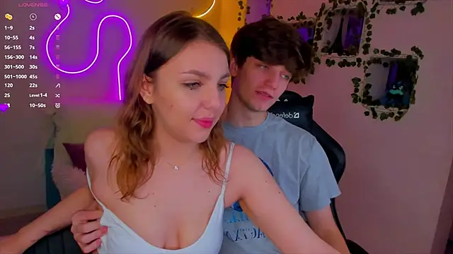 Snapshot of RobertAndLinela chatting on December 30, 2024, 7:00 pm RobertAndLinela online show from December 30, 2024, 7:00 pm