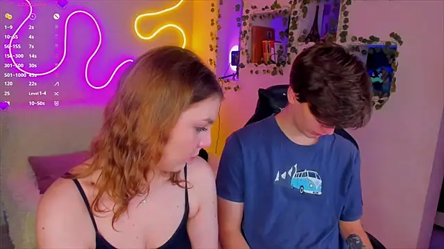 Snapshot of RobertAndLinela chatting on December 31, 2024, 1:08 pm RobertAndLinela online show from December 31, 2024, 1:08 pm