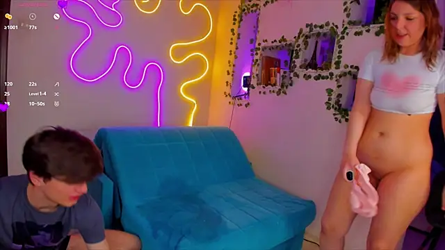 Snapshot of RobertAndLinela chatting on January 6, 2025, 8:07 pm RobertAndLinela online show from January 6, 2025, 8:07 pm