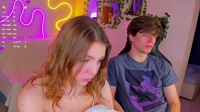 Snapshot of RobertAndLinela chatting on January 7, 2025, 7:59 pm RobertAndLinela online show from January 7, 2025, 7:59 pm